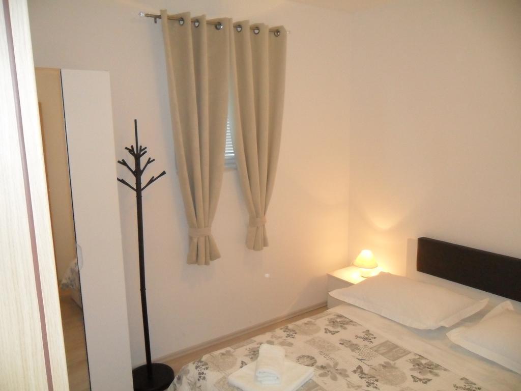 Apartman Soda Apartment Трогир Екстериор снимка