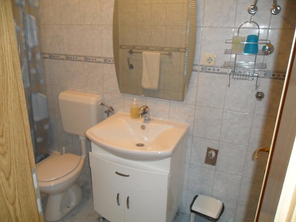 Apartman Soda Apartment Трогир Екстериор снимка