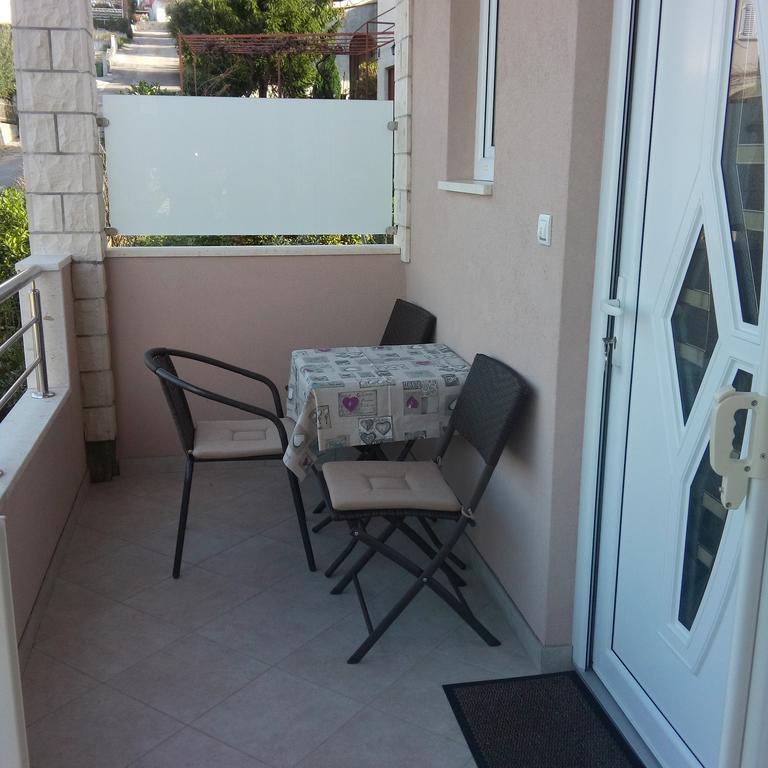 Apartman Soda Apartment Трогир Екстериор снимка