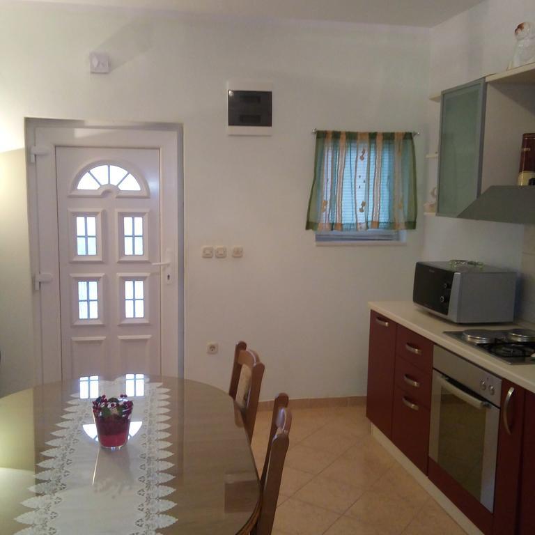 Apartman Soda Apartment Трогир Екстериор снимка