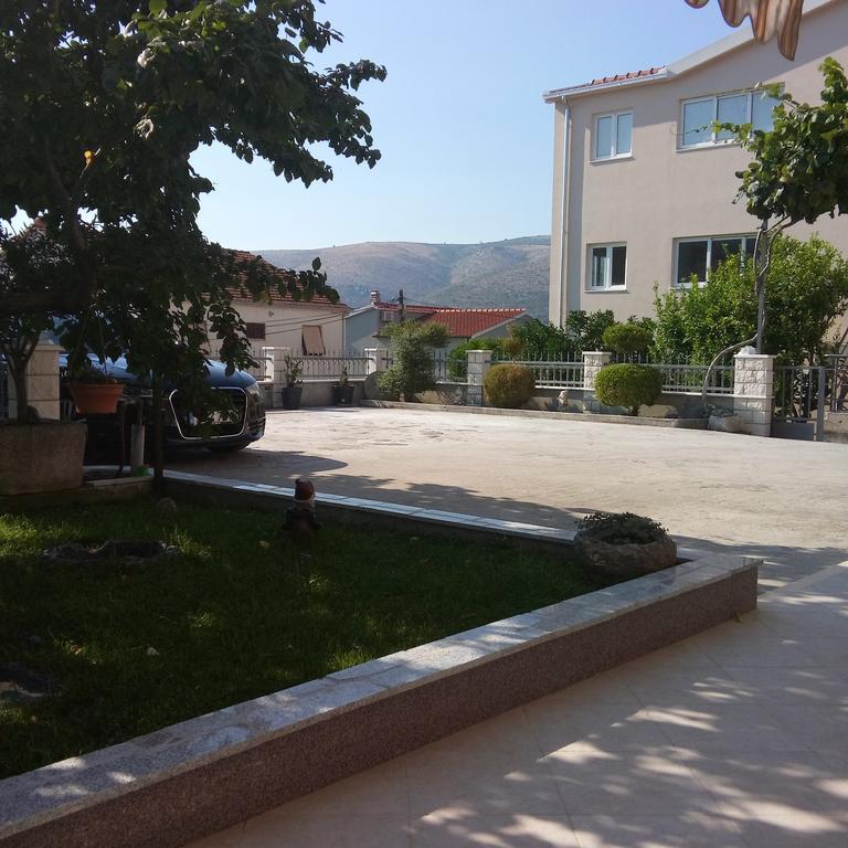 Apartman Soda Apartment Трогир Екстериор снимка