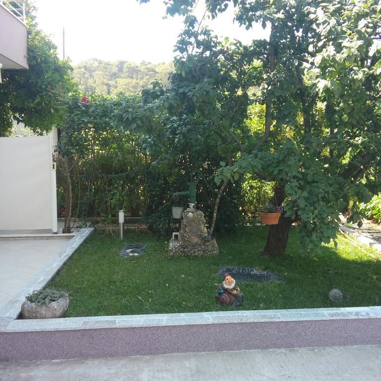 Apartman Soda Apartment Трогир Екстериор снимка