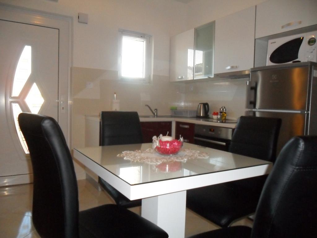 Apartman Soda Apartment Трогир Екстериор снимка