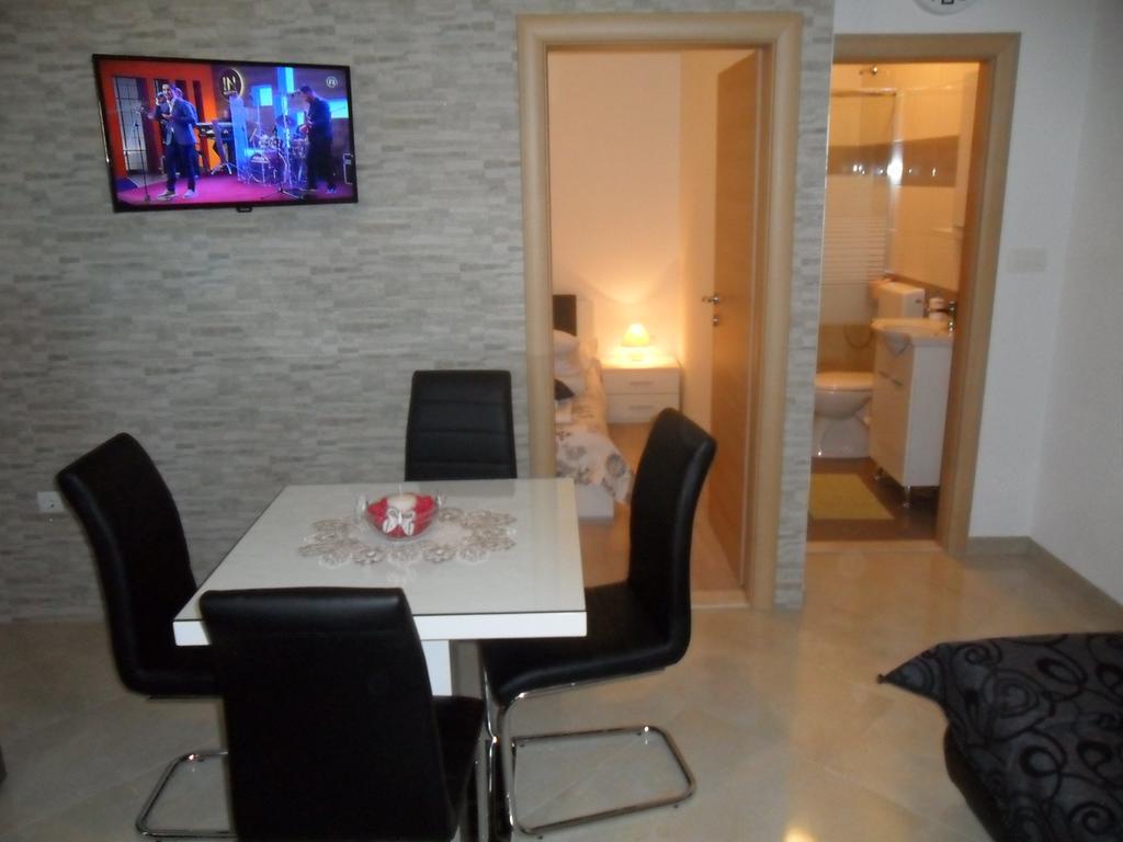 Apartman Soda Apartment Трогир Екстериор снимка