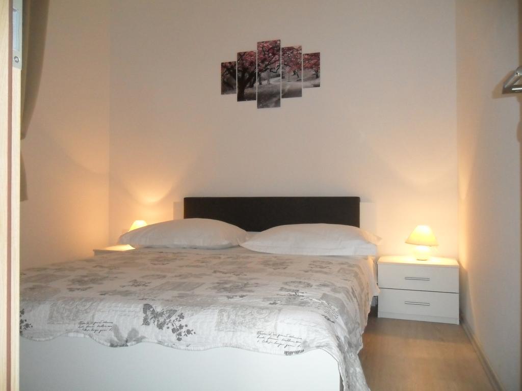 Apartman Soda Apartment Трогир Екстериор снимка