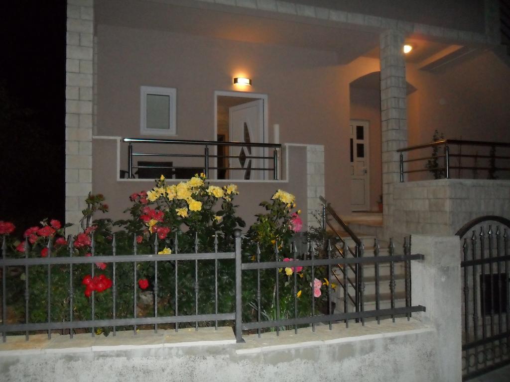 Apartman Soda Apartment Трогир Екстериор снимка