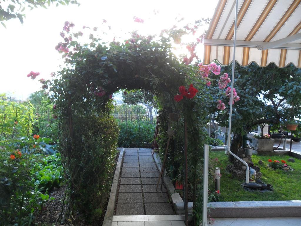 Apartman Soda Apartment Трогир Екстериор снимка
